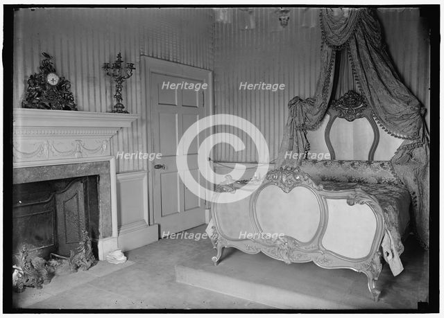Monticello - bedroom, between 1914 and 1918. Creator: Harris & Ewing.