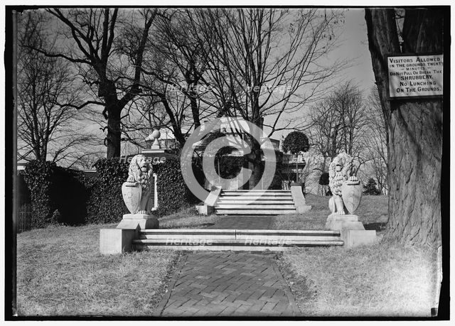 Monticello - path, between 1914 and 1918. Creator: Harris & Ewing.