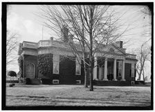 Monticello - portico, between 1914 and 1918. Creator: Harris & Ewing