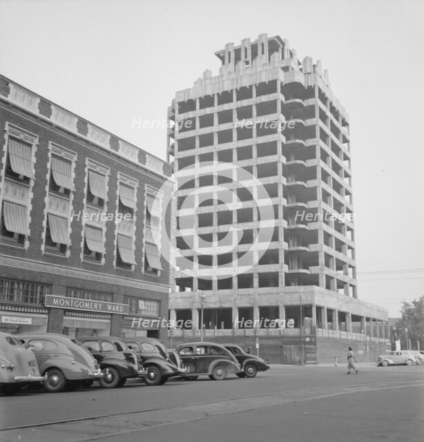 Monument to Depression, Yakima, Washington, 1939. Creator: Dorothea Lange.