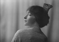 Morgan, Miss, portrait photograph, 1916 Feb. 13. Creator: Arnold Genthe