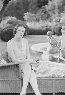 Moseley, F.S., Mrs., seated outdoors, 1931 June 14. Creator: Arnold Genthe