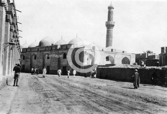Mosque on River Street, Baghdad, Mesopotamia, WWI, 1918. Artist: Unknown