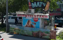 Mat's hot dog wurstelstand Vienna, Austria, 2022. Creator: Ethel Davies