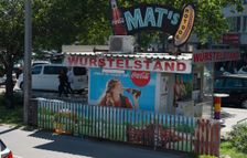 Mat's hot dog wurstelstand Vienna, Austria, 2022. Creator: Ethel Davies