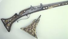 Matchlock musket and powder horn, c17th century. Creator: Unknown