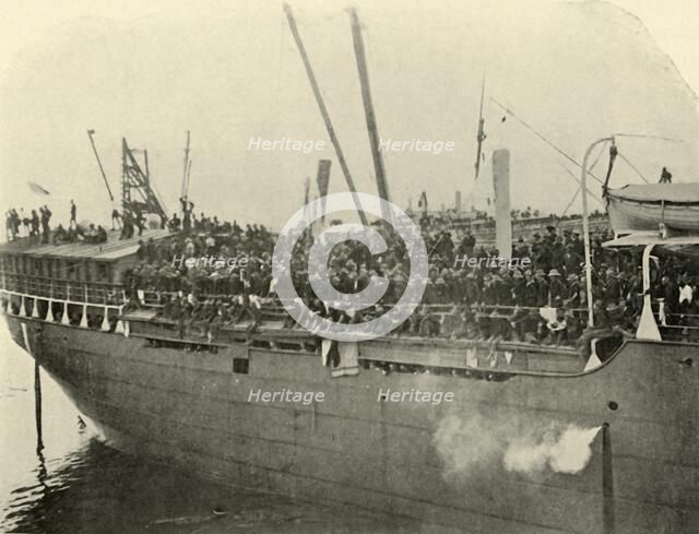 '"Matteawan" Docking, Afternoon of June 9th', Spanish-American War, 1898, (1899). Creator: Burr McIntosh.