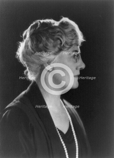 Mattie Edwards Hewitt, between c1890 and c1910. Creator: Frances Benjamin Johnston.