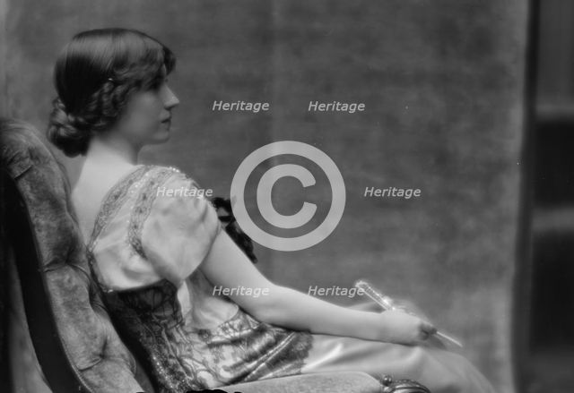 Maude, Bonnie, Miss, portrait photograph, between 1912 and 1918. Creator: Arnold Genthe.
