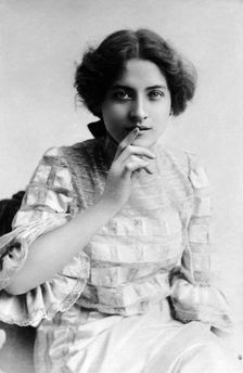 Maude Fealy (1881-1971), American actress, 1905