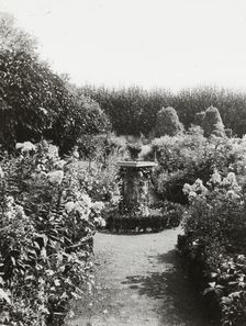 "Maudesleigh," Frederick Strong Moseley house, Newburyport, Massachusetts, 1920. Creator: Frances Benjamin Johnston