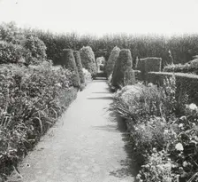 "Maudesleigh," Frederick Strong Moseley house, Newburyport, Massachusetts, 1920. Creator: Frances Benjamin Johnston
