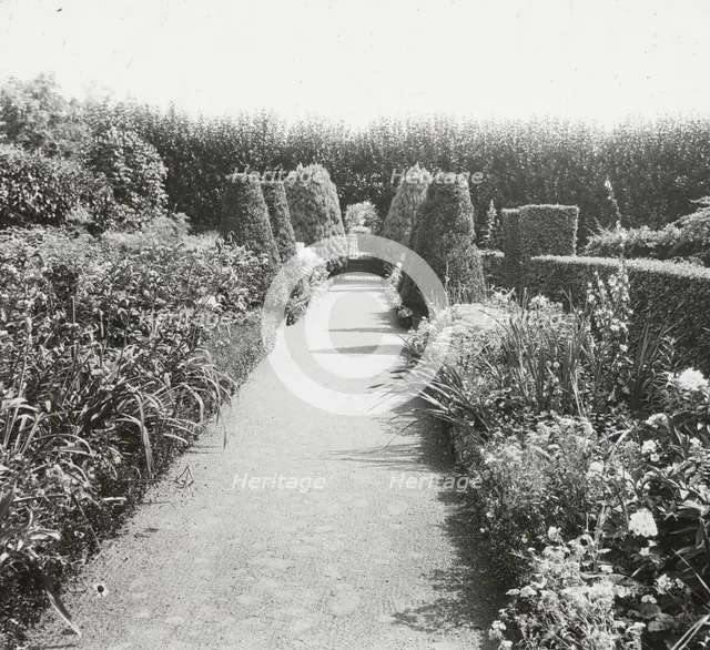 "Maudesleigh," Frederick Strong Moseley house, Newburyport, Massachusetts, 1920. Creator: Frances Benjamin Johnston.