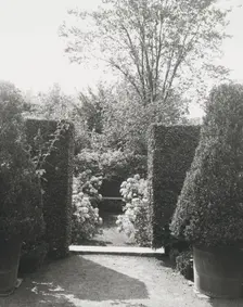 "Maudesleigh," Frederick Strong Moseley house, Newburyport, Massachusetts, 1920. Creator: Frances Benjamin Johnston