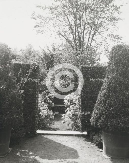 "Maudesleigh," Frederick Strong Moseley house, Newburyport, Massachusetts, 1920. Creator: Frances Benjamin Johnston.