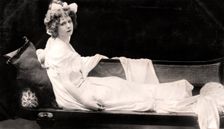 Mabel Love (1874-1953), English actress and dancer, early 20th century.Artist: Dover Street Studios