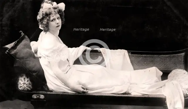 Mabel Love (1874-1953), English actress and dancer, early 20th century.Artist: Dover Street Studios