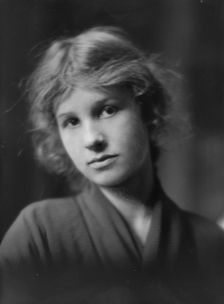 MacKaye, Percy, daughter of, portrait photograph, 1914 or 1915. Creator: Arnold Genthe
