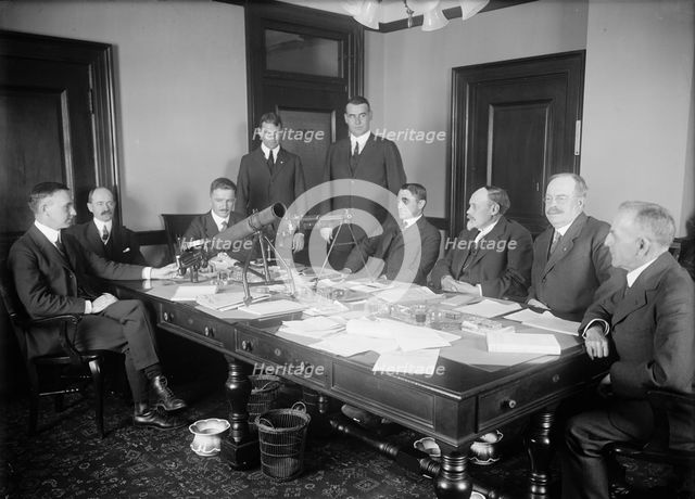 Machine Gun Board of War Department - Tracy Dixon, Brig. Gen. Todd, Newton D. Baker..., 1917. Creator: Harris & Ewing.