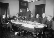 Machine Gun Board of War Department - Tracy Dixon, Brig. Gen. Todd, Newton D. Baker..., 1917. Creator: Harris & Ewing