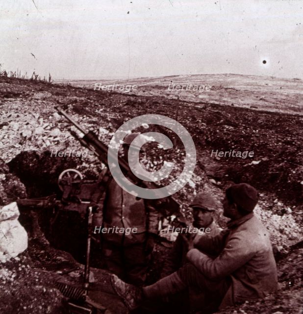 Machine guns, Mount Kemmel, Flanders, Belgium, c1914-c1918. Artist: Unknown.