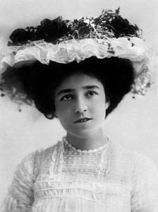 Madge Crichton (b1881), English actress, 1903