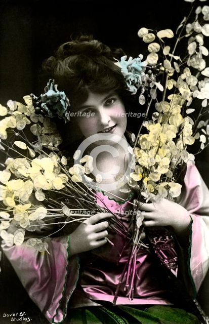 Madge Lessing (1866-1932), German actress, early 20th century.Artist: Dover Street Studios