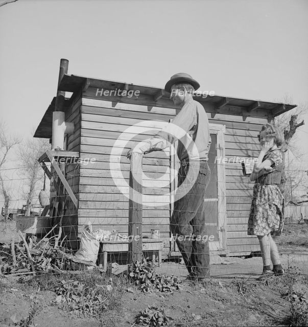 Madera County, family from near Dallas, Texas, 1939. Creator: Dorothea Lange.