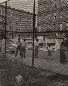 Madison Avenue - Children playing along Madison Avenue, East Harlem, New York City, 1947 - 1951. Creator: Romulo Lachatanere