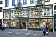Magasin J Rossum-Voet, 37-49 Rue du Marche, c2014-2017 Artist: Alan John Ainsworth