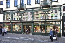 Magasin J Rossum-Voet, 37-49 Rue du Marche, c2014-2017 Artist: Alan John Ainsworth