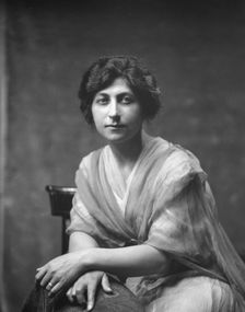 Magre, Mrs., portrait photograph, 1919 Creator: Arnold Genthe