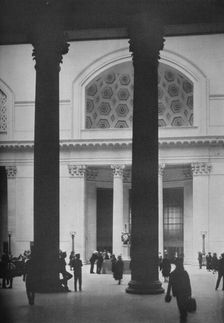 Main waiting room from the ticket lobby, Chicago Union Station, Illinois, 1926