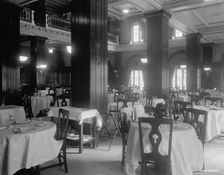 Main dining room, Murphy's Hotel, Richmond, Va., between 1900 and 1920. Creator: Unknown