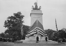 MAINE Monument, 1913. Creator: Bain News Service