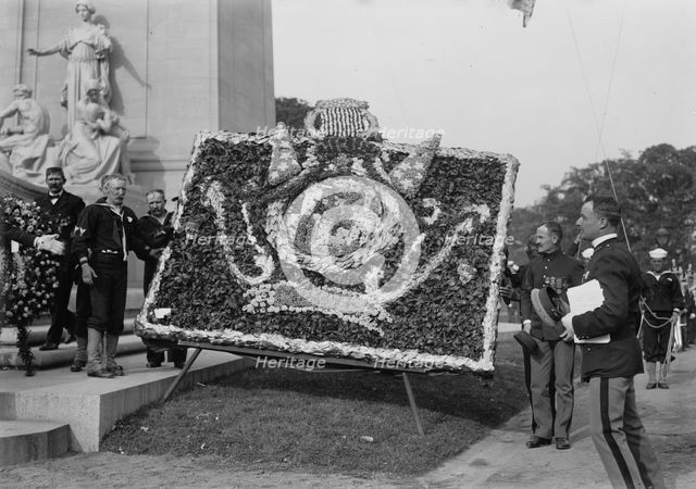 MAINE Monument -- Flowers from Cubans, 1913. Creator: Bain News Service.