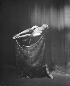 Maitland, Miss, 1915 Creator: Arnold Genthe