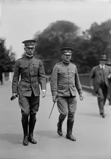 Maj. James J. Mayes, U.S.A., right, with Brig. Gen. Crozier, 1917. Creator: Harris & Ewing