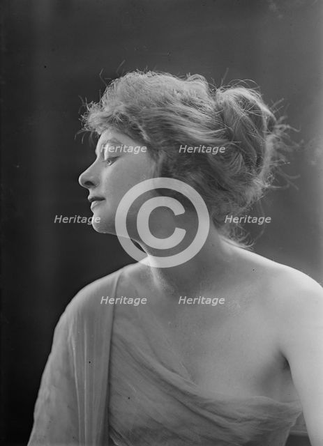 Major, Madge, Miss, portrait photograph, 1918 Sept. 3. Creator: Arnold Genthe.