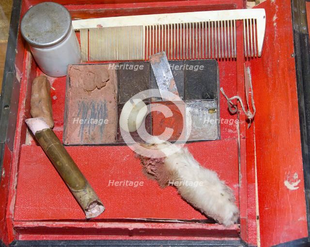 Make-up box, 19th century. Artist: Unknown