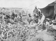 Making bombs out of tin cans in Gallipoli 1915