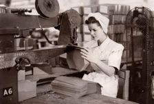 Making boxes, Rowntree factory, York, Yorkshire, 1949