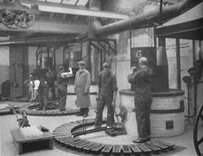 Making Fryotype Printing Metal in the London Foundry 1919