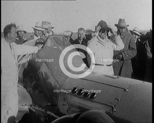 Malcolm Campbell with Blue Bird/Bluebird in South Africa, 1929. Creator: British Pathe Ltd.