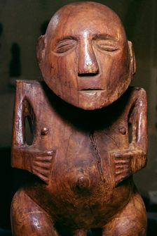 Male figure (ti'i) made of thespesia wood from the Society Islands in Tahiti, 19th Century
