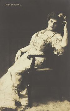 Man de Wirth in drag, between 1900 and 1909. Creator: Unknown