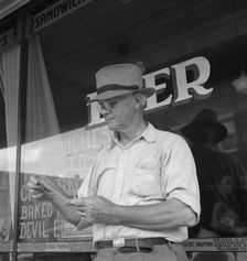 Man who was mayor of Siler City, North Carolina, twenty-five years ago, 1939. Creator: Dorothea Lange