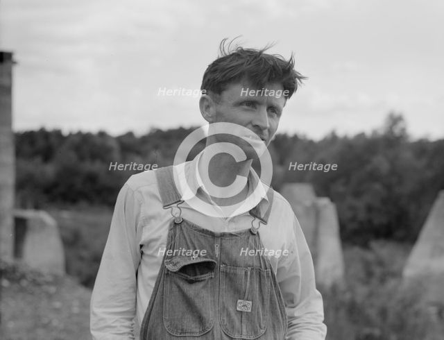 Man who worked in Fullerton, Louisiana lumber mill for fifteen years, 1937. Creator: Dorothea Lange.