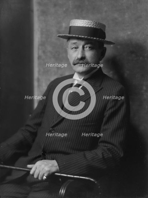 Mandelkern, Mr., portrait photograph, 1916. Creator: Arnold Genthe.