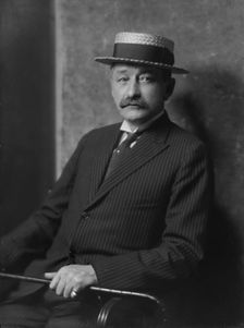 Mandelkern, Mr., portrait photograph, 1916. Creator: Arnold Genthe